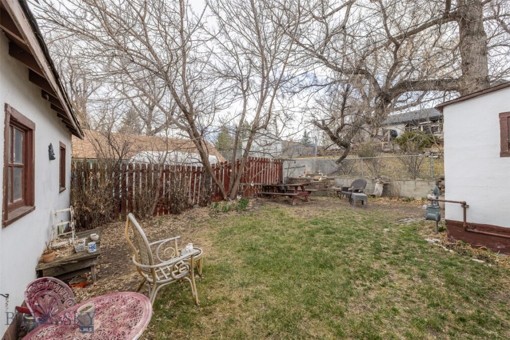 226 S E Street, Livingston MT 59047