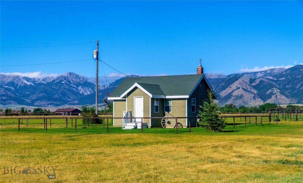 4040 Nelson Road, Belgrade MT 59714