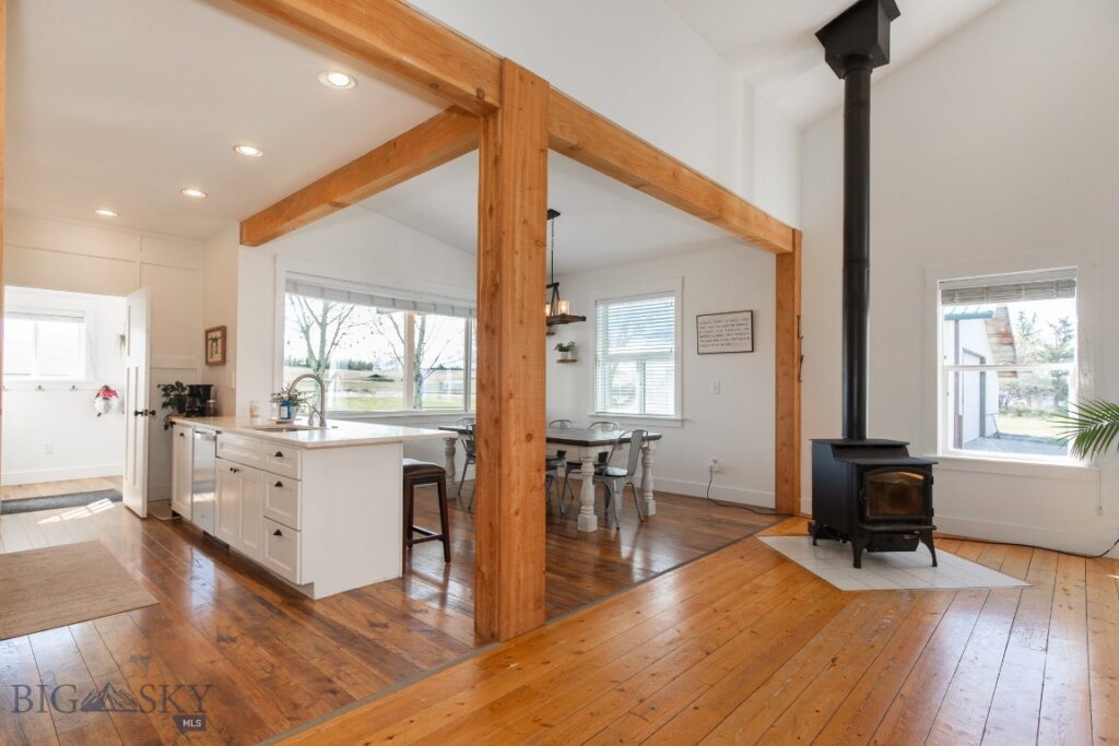 9150 Dry Creek Road, Belgrade MT 59714