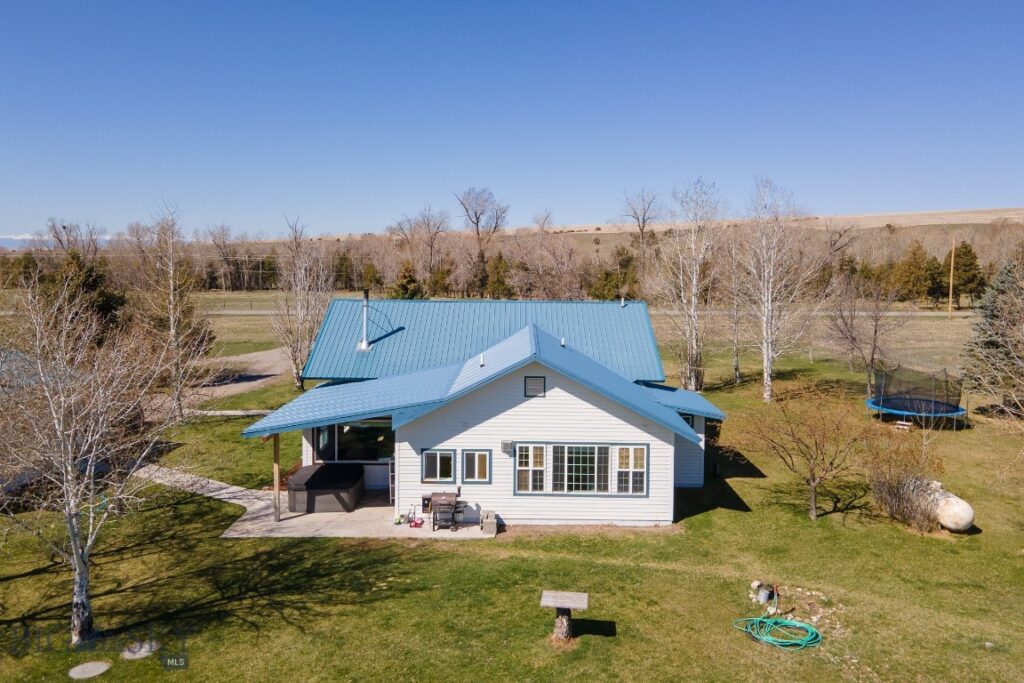 9150 Dry Creek Road, Belgrade MT 59714