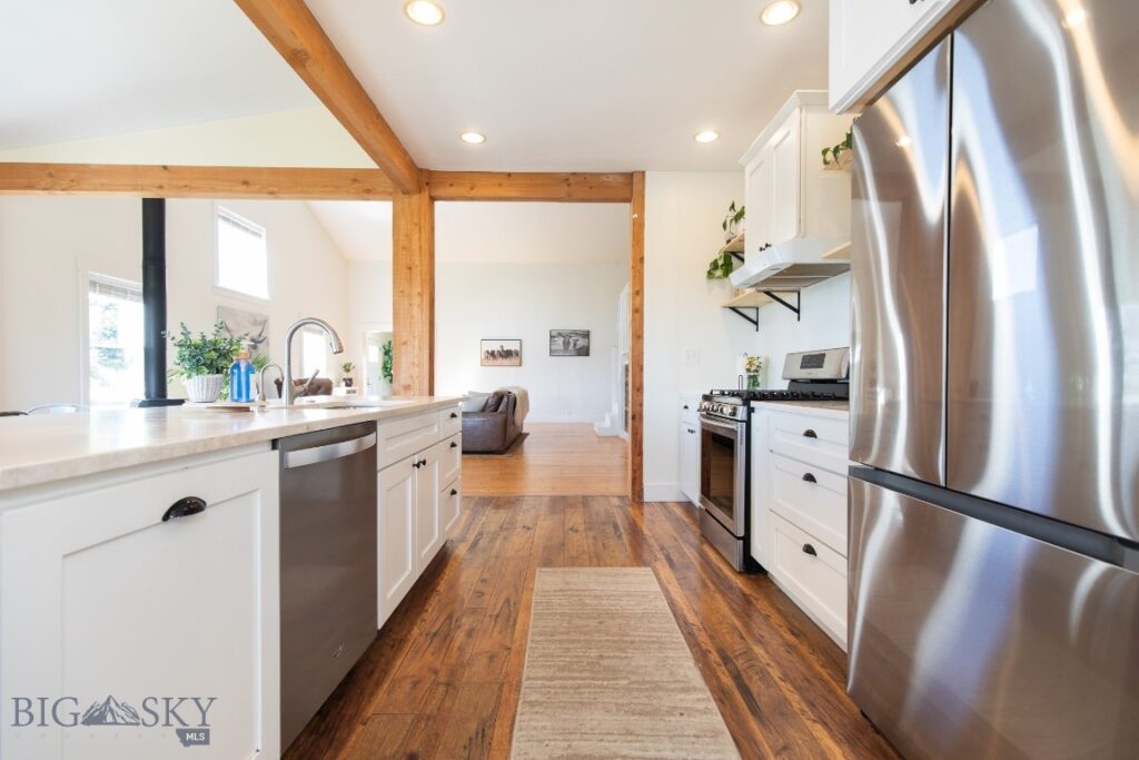 9150 Dry Creek Road, Belgrade MT 59714