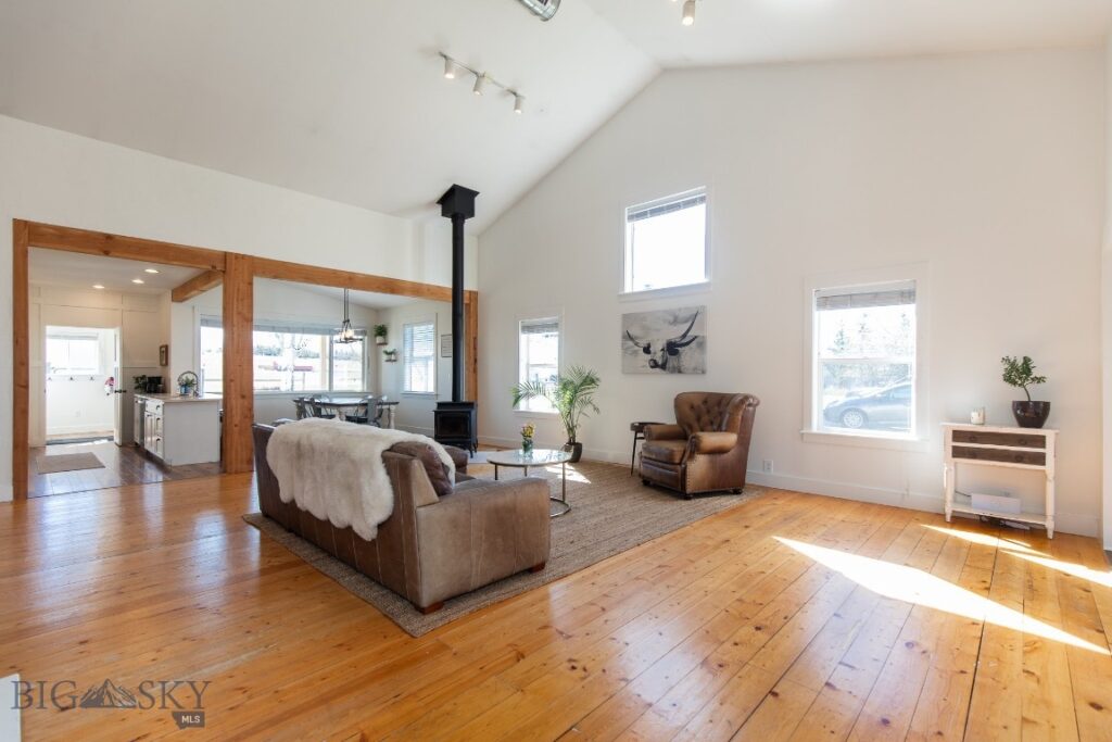 9150 Dry Creek Road, Belgrade MT 59714