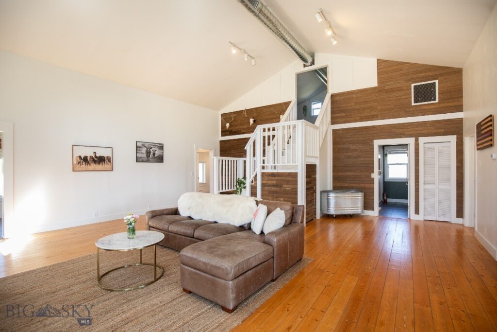 9150 Dry Creek Road, Belgrade MT 59714