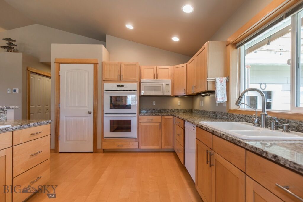516 Circle F Trail, Bozeman MT 59718
