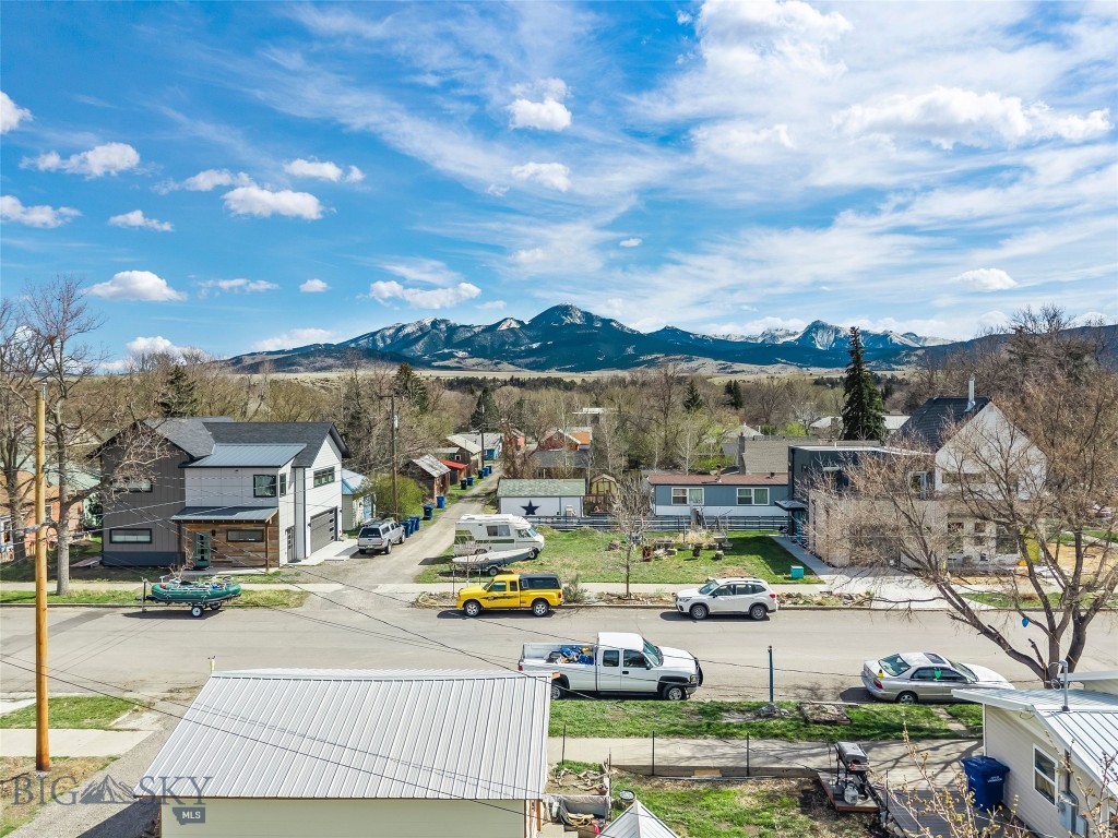 129 1/2 S I Street, Livingston MT 59047