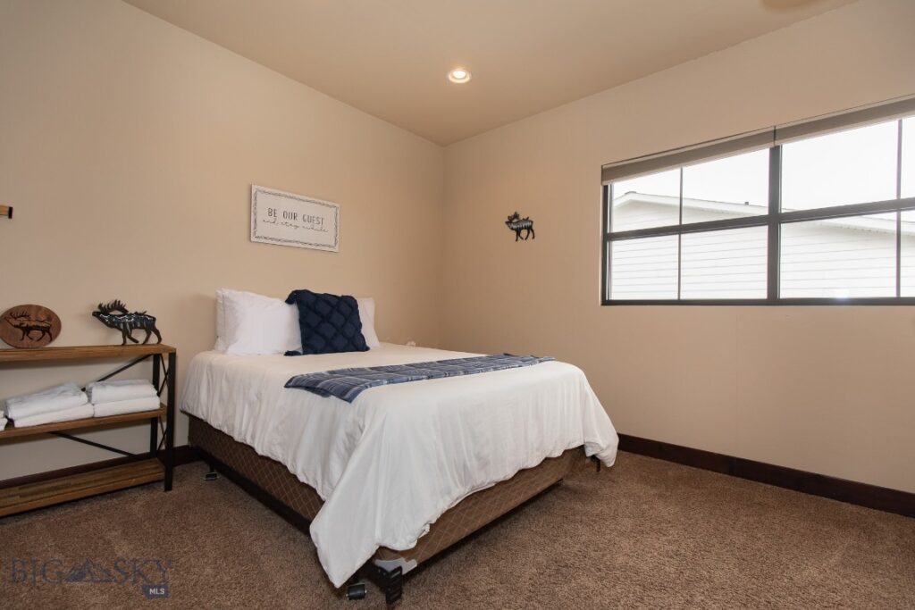 67 Village Drive, Belgrade MT 59714