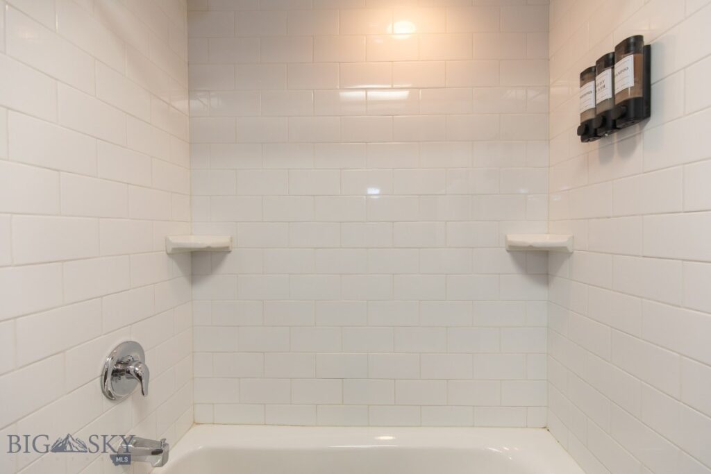67 Village Drive, Belgrade MT 59714