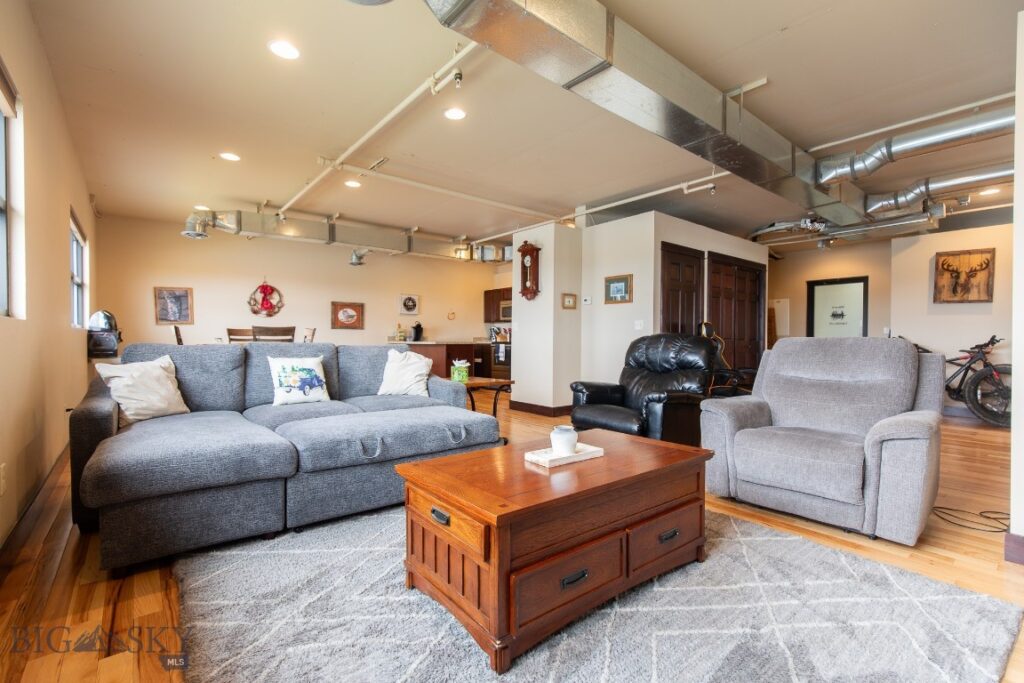 67 Village Drive, Belgrade MT 59714
