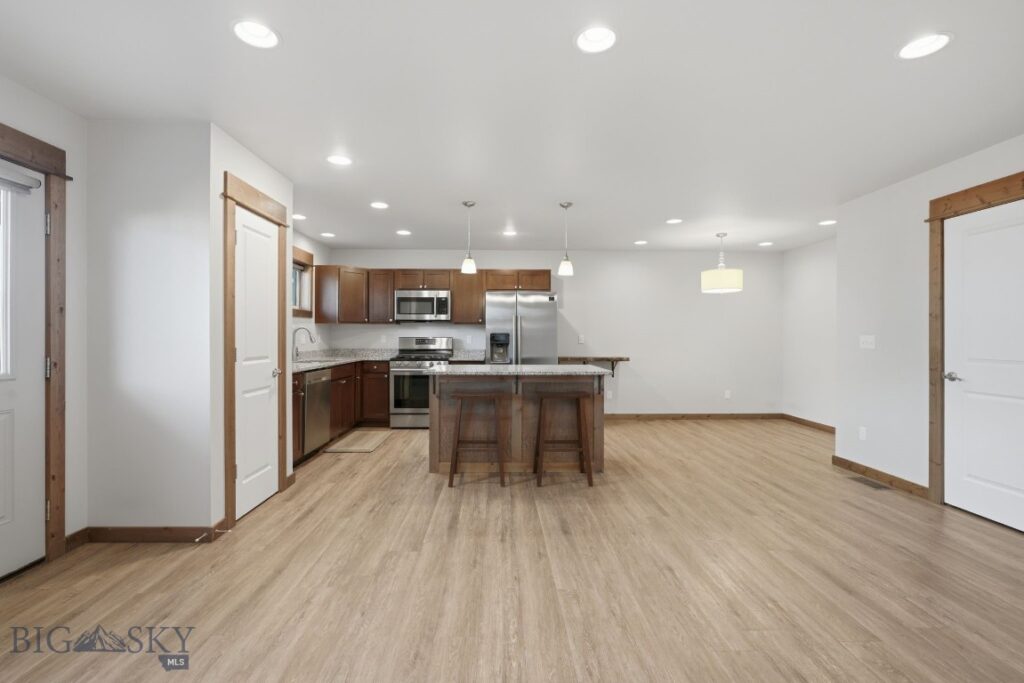 1305 Fozzie Lane, Belgrade MT 59714