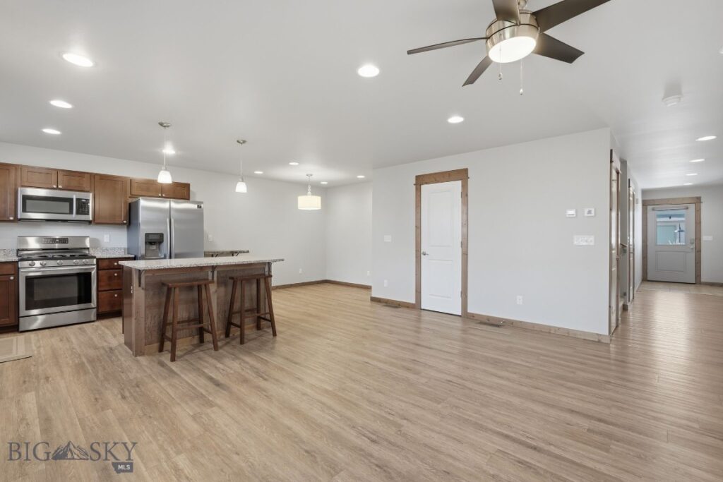 1305 Fozzie Lane, Belgrade MT 59714