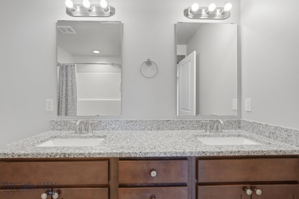 1305 Fozzie Lane, Belgrade MT 59714