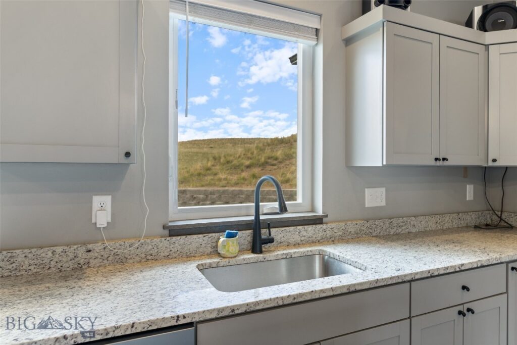 1215 Sweetgrass Lane, Livingston MT 59047