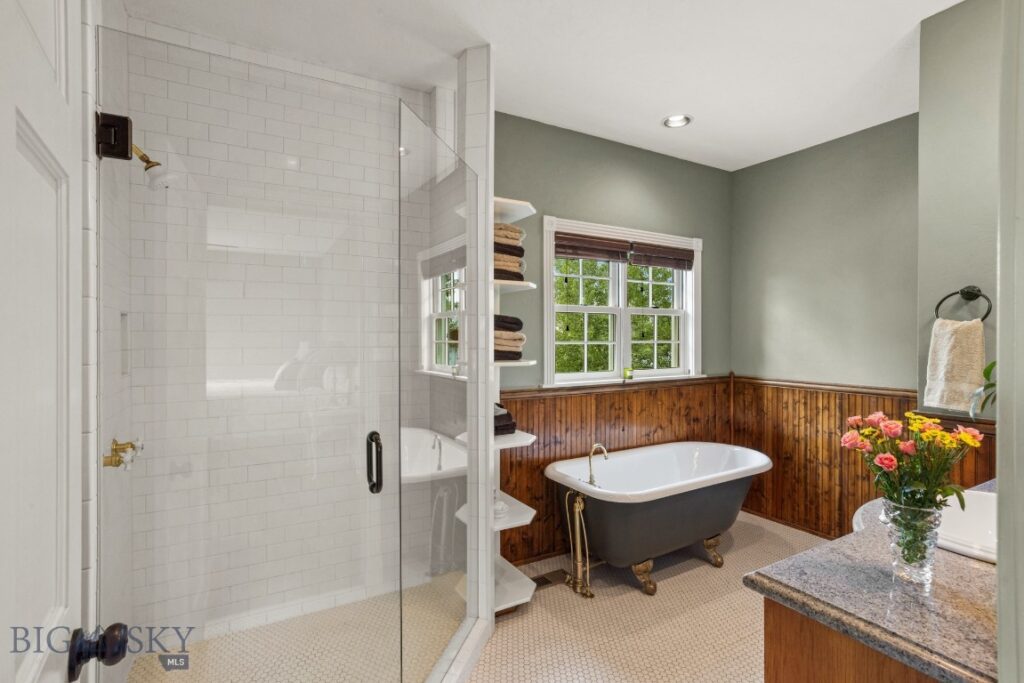 1921 E River Road, Livingston MT 59047