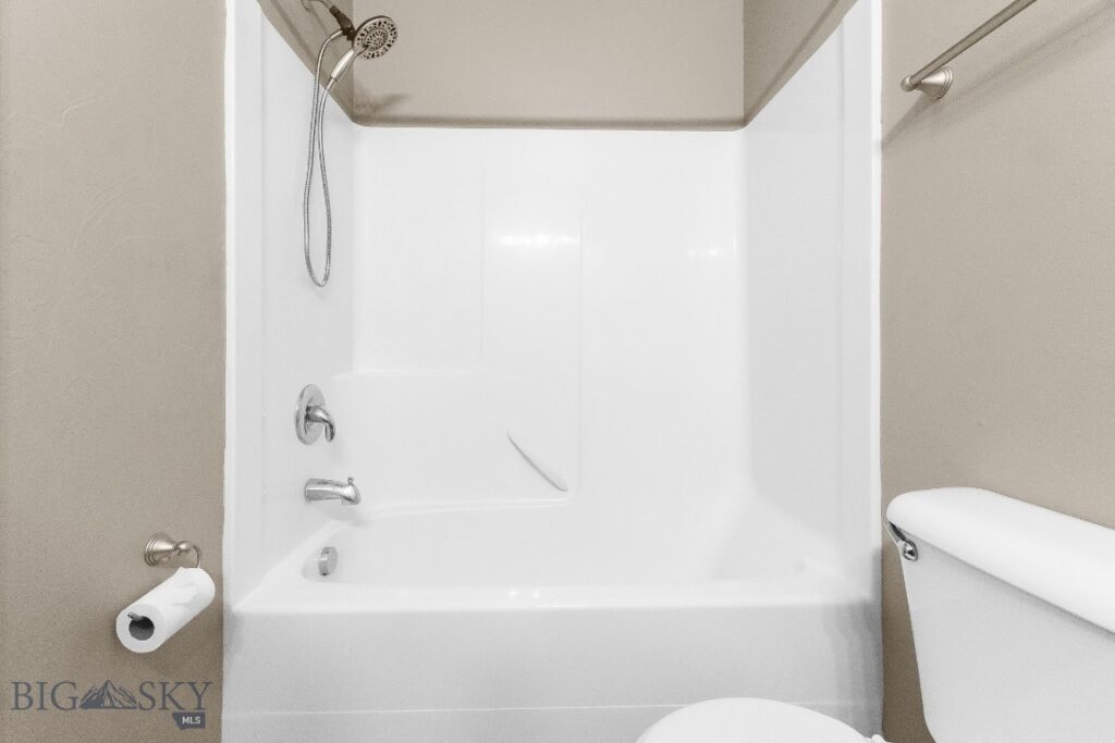 940 N River Rock Drive, Belgrade MT 59714