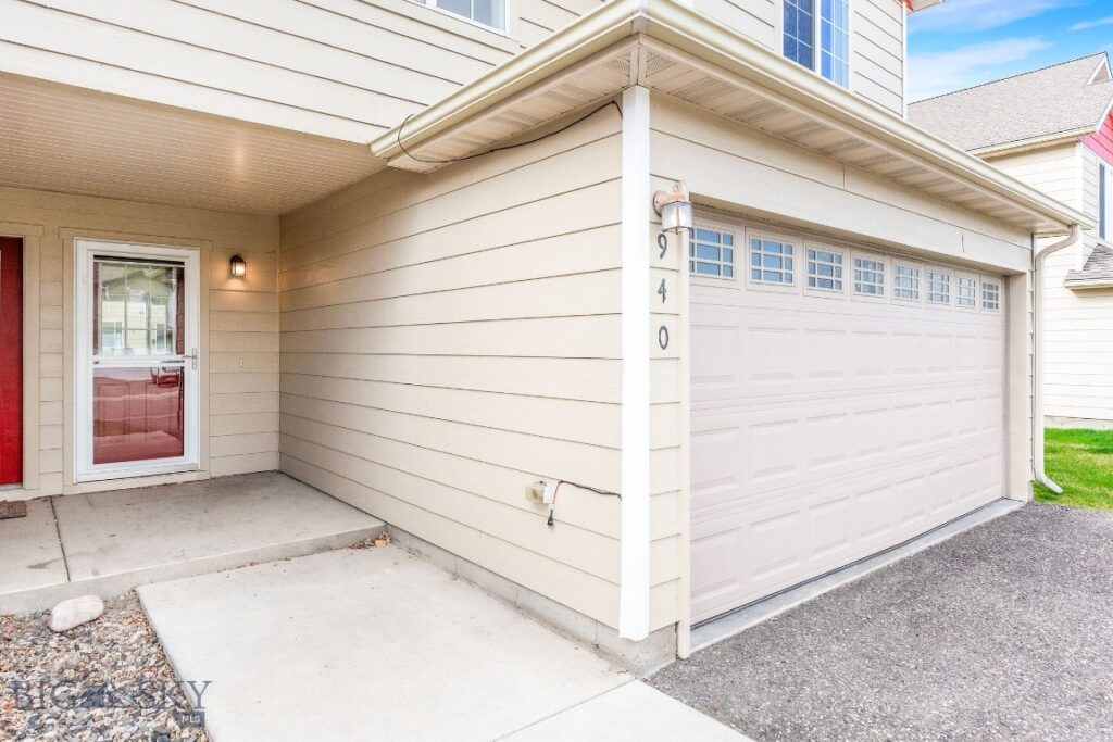 940 N River Rock Drive, Belgrade MT 59714