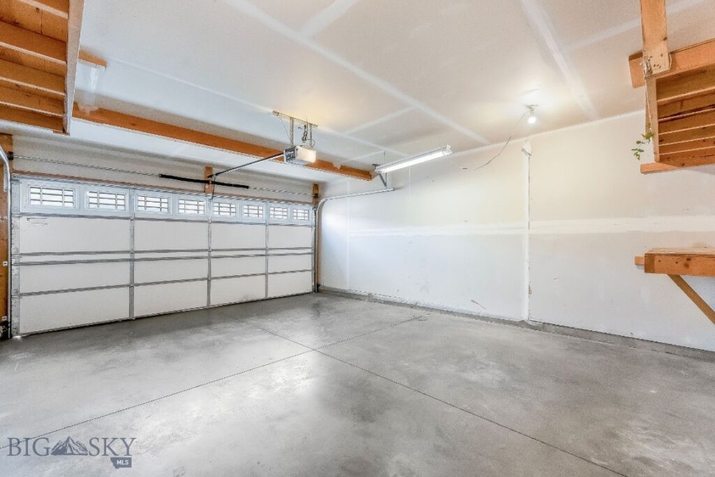940 N River Rock Drive, Belgrade MT 59714