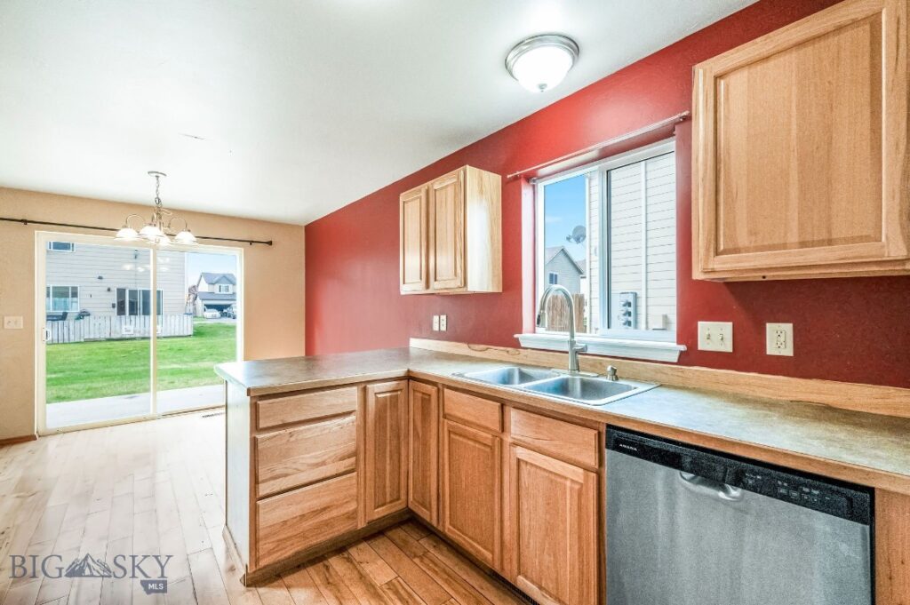 940 N River Rock Drive, Belgrade MT 59714