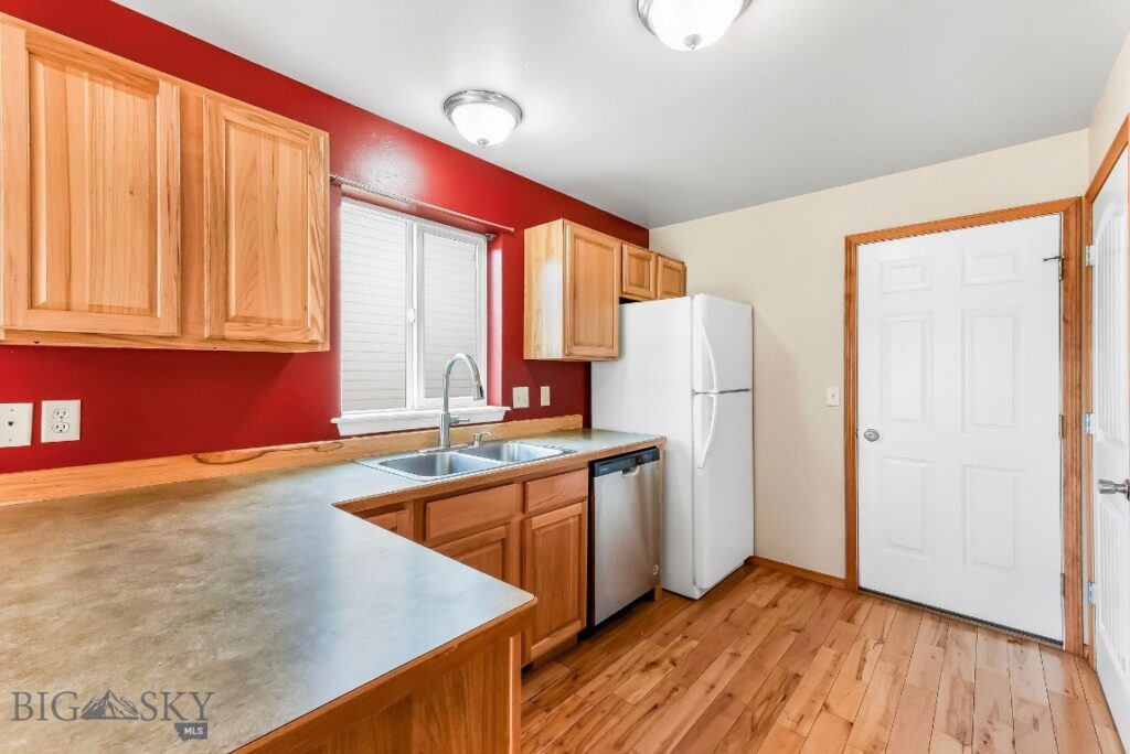 940 N River Rock Drive, Belgrade MT 59714