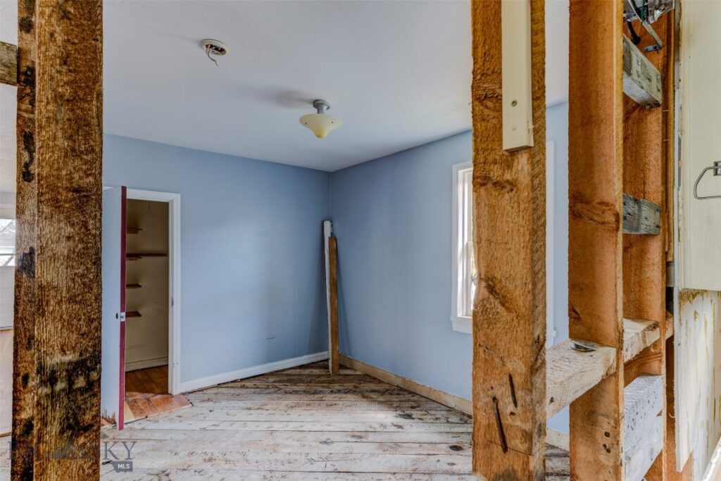 302 S G Street, Livingston MT 59047