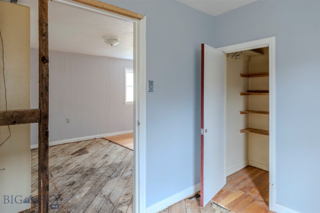 302 S G Street, Livingston MT 59047