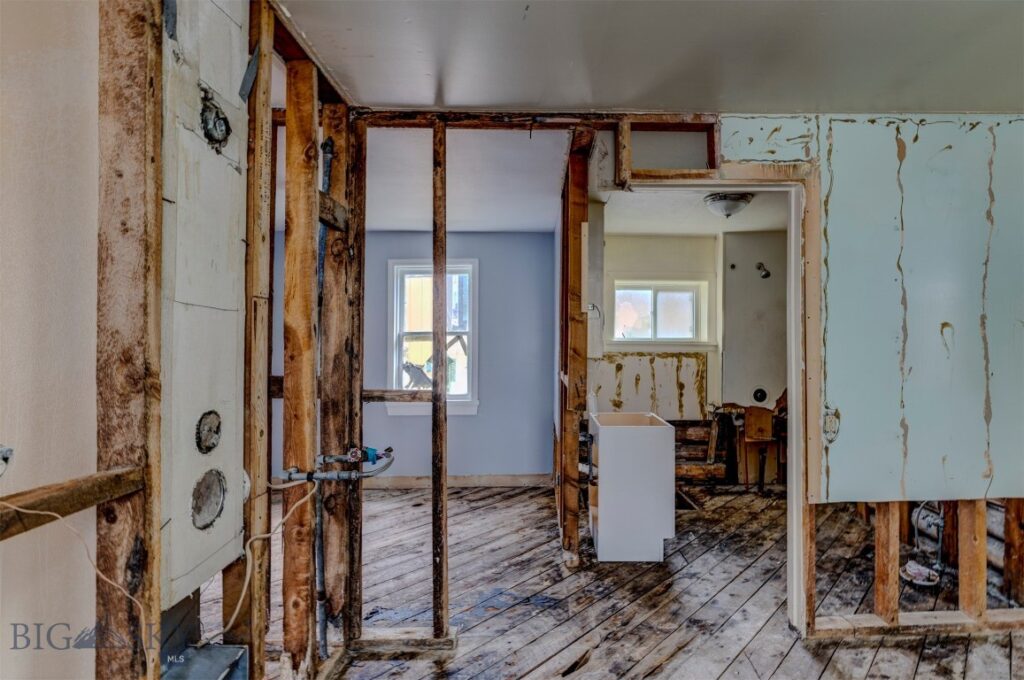 302 S G Street, Livingston MT 59047