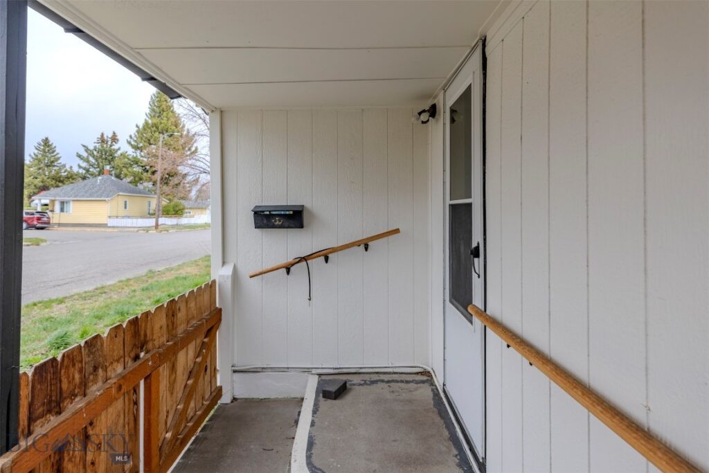 302 S G Street, Livingston MT 59047