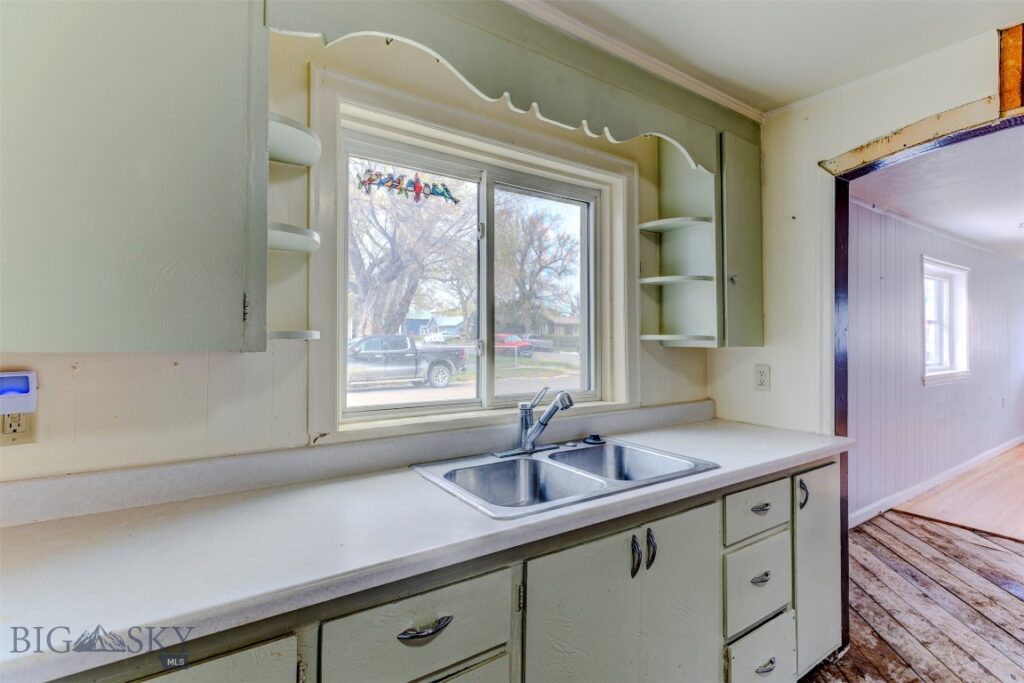 302 S G Street, Livingston MT 59047
