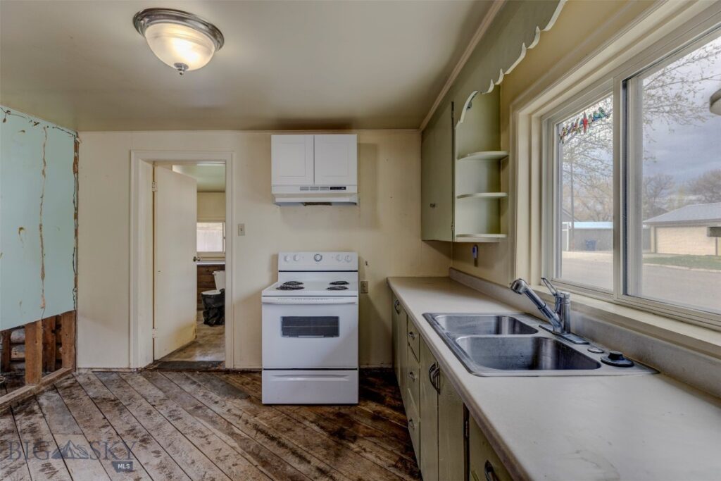 302 S G Street, Livingston MT 59047