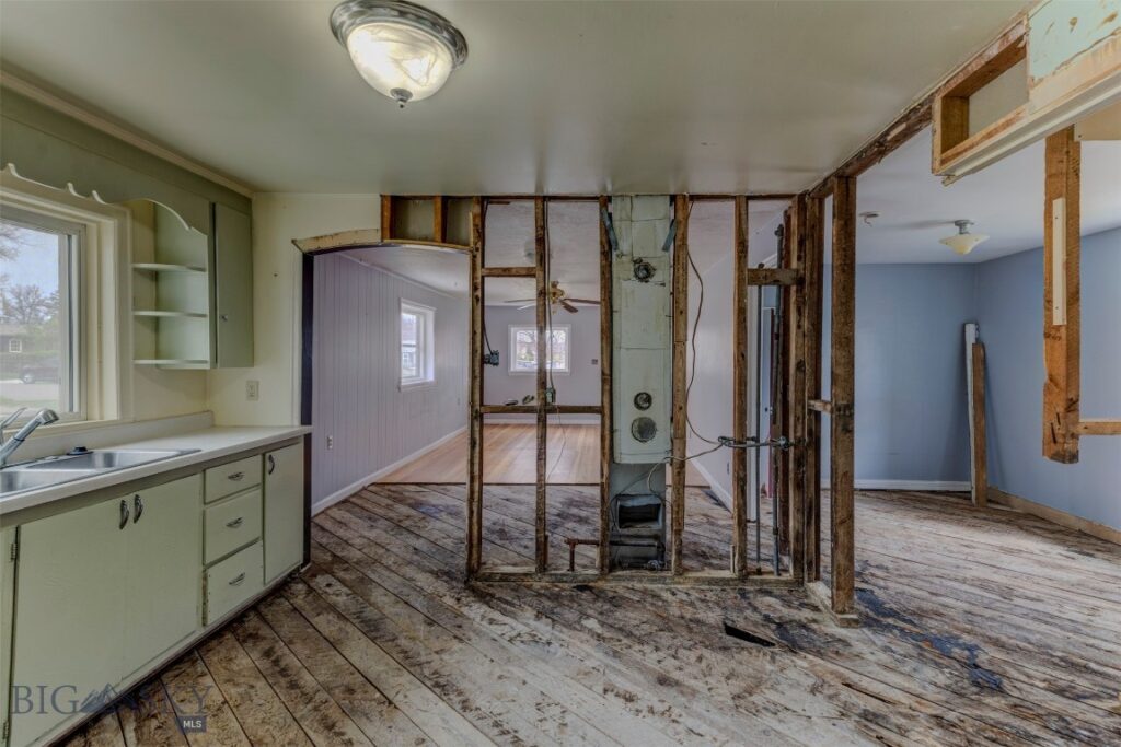 302 S G Street, Livingston MT 59047
