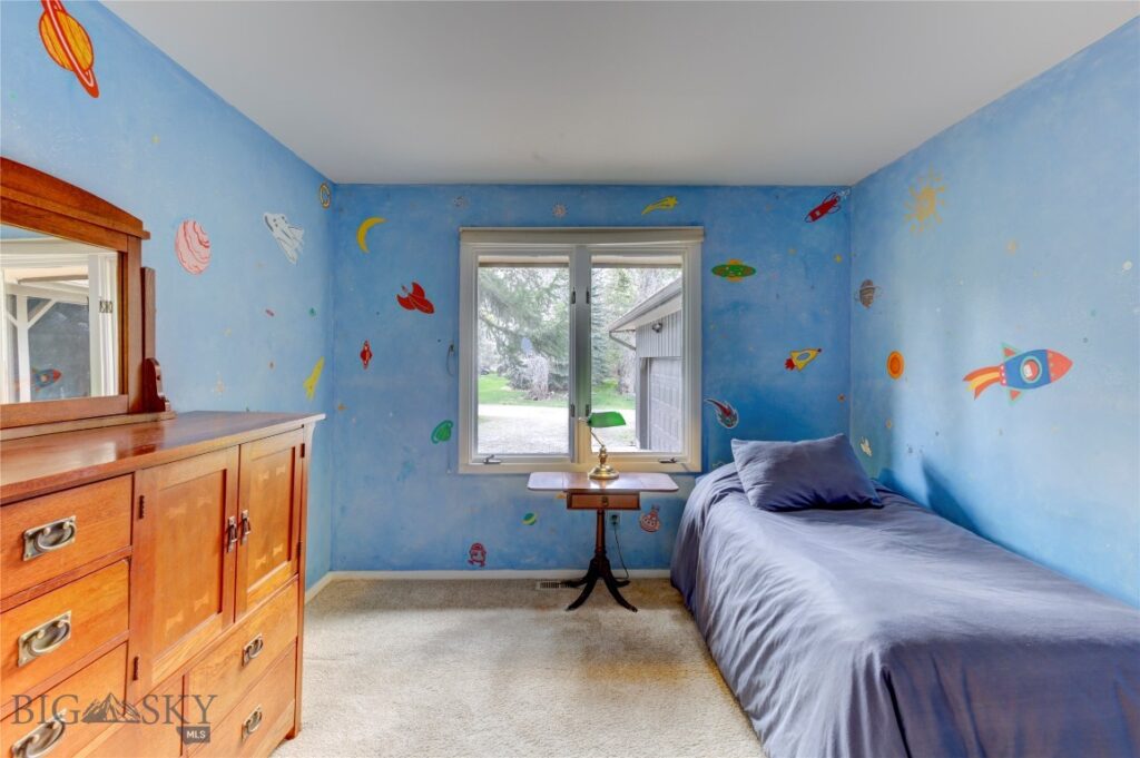 16 9th Street Island Drive, Livingston MT 59047