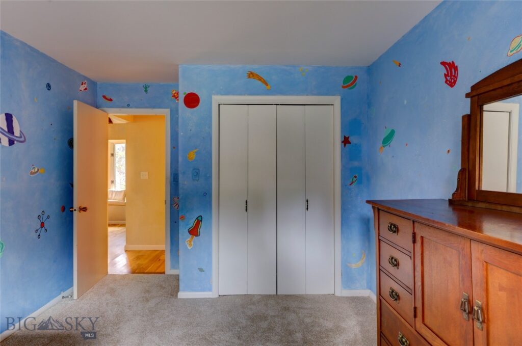 16 9th Street Island Drive, Livingston MT 59047