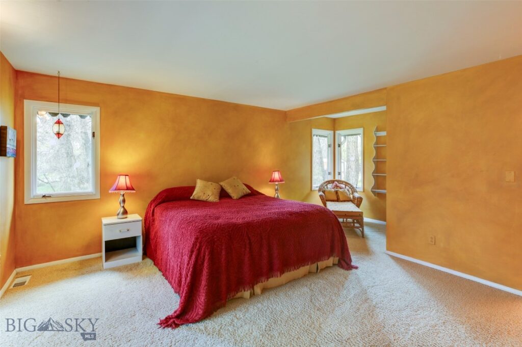 16 9th Street Island Drive, Livingston MT 59047