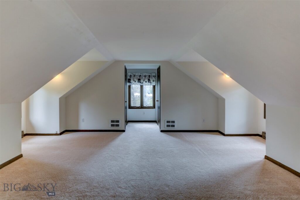 16 9th Street Island Drive, Livingston MT 59047