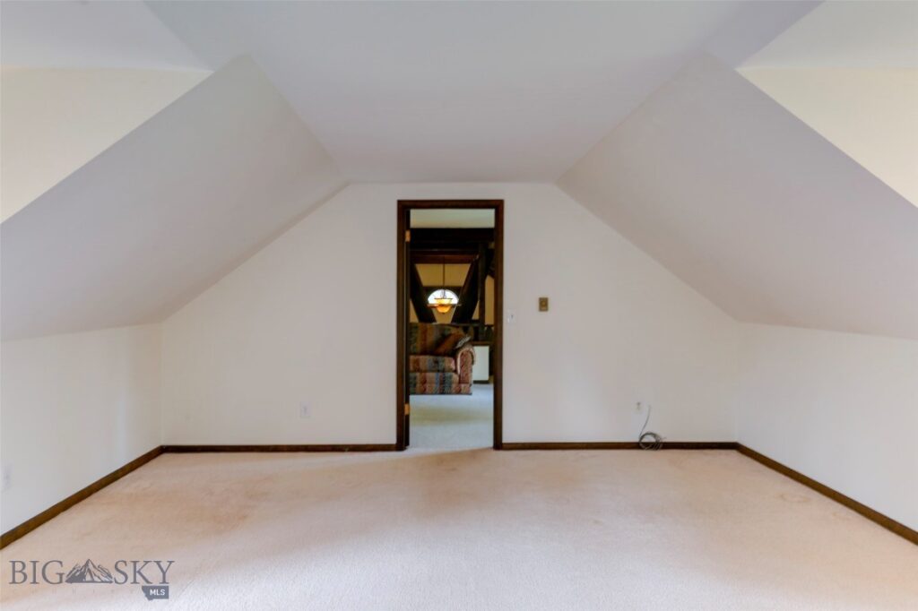 16 9th Street Island Drive, Livingston MT 59047