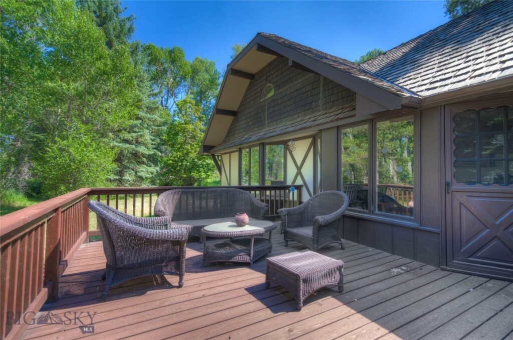 16 9th Street Island Drive, Livingston MT 59047