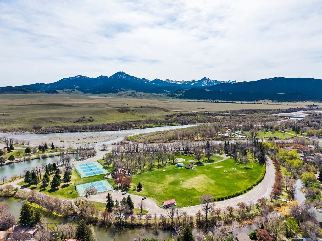 310 S 7th Street, Livingston MT 59047