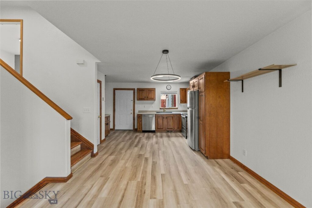 72 W Magnolia Drive, Belgrade MT 59714