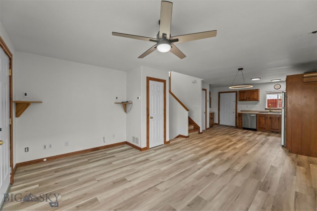 72 W Magnolia Drive, Belgrade MT 59714