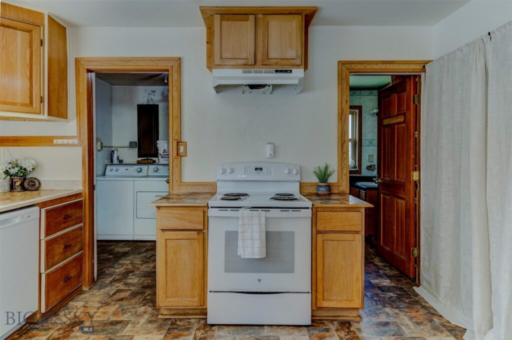 332 S K Street, Livingston MT 59047