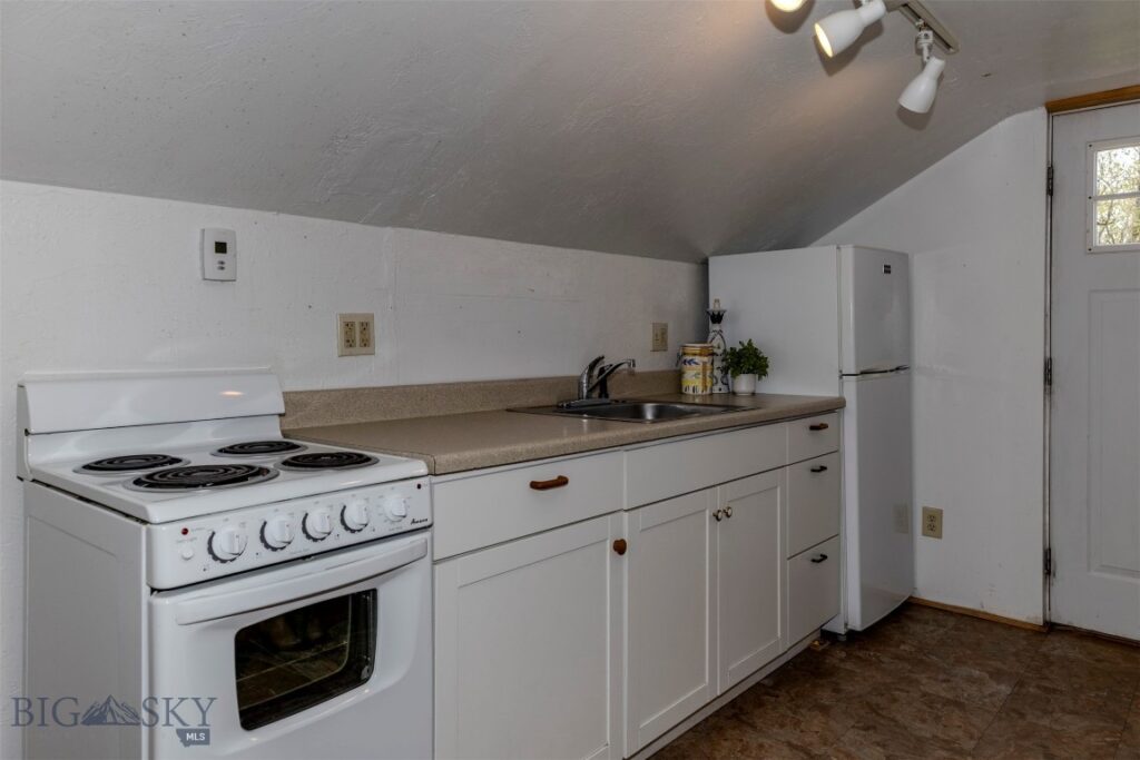 332 S K Street, Livingston MT 59047