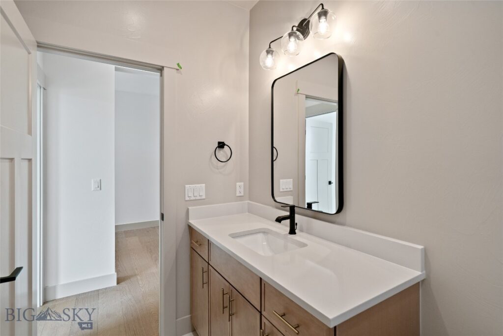 1511 Gunslinger Lane, Belgrade MT 59714