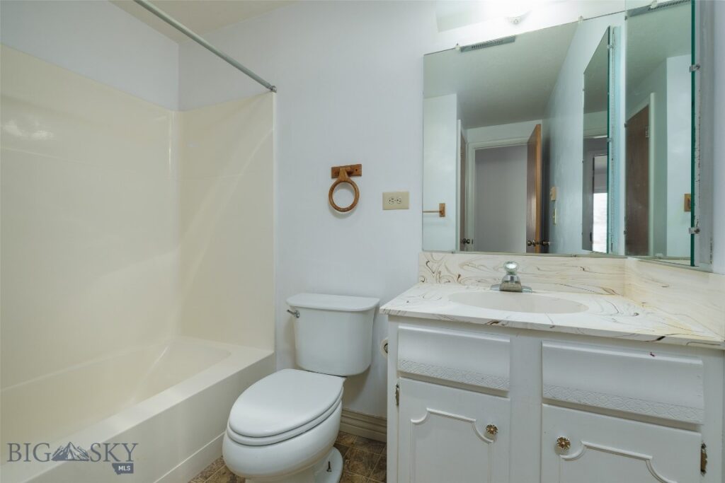 611 Meadowlark Street, Livingston MT 59047