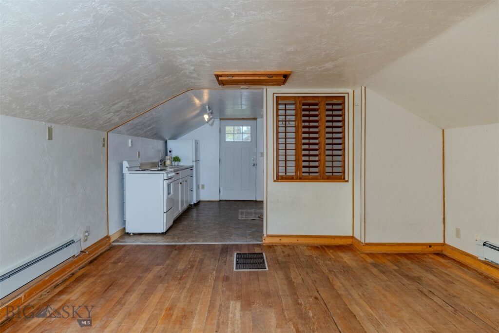 332 S K Street, Livingston MT 59047