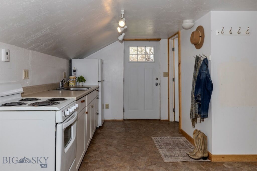332 S K Street, Livingston MT 59047