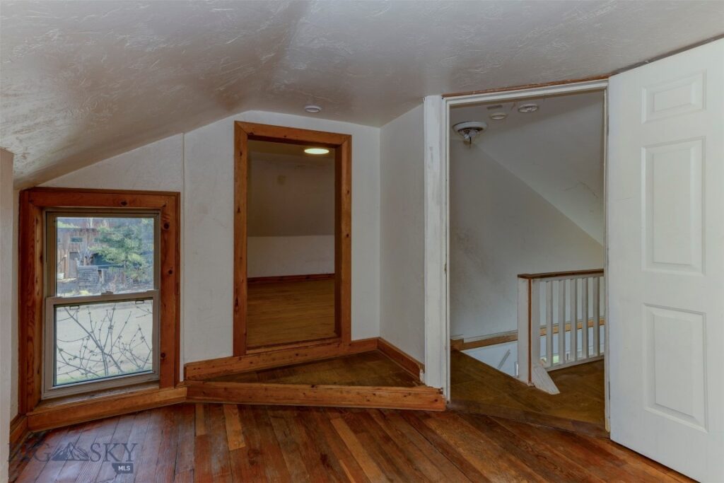 332 S K Street, Livingston MT 59047