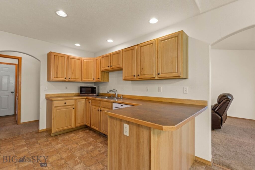 87 Clinton Lane, Belgrade MT 59714