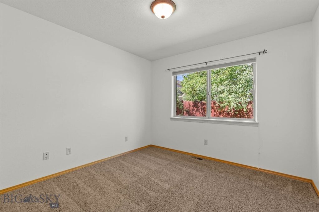 87 Clinton Lane, Belgrade MT 59714