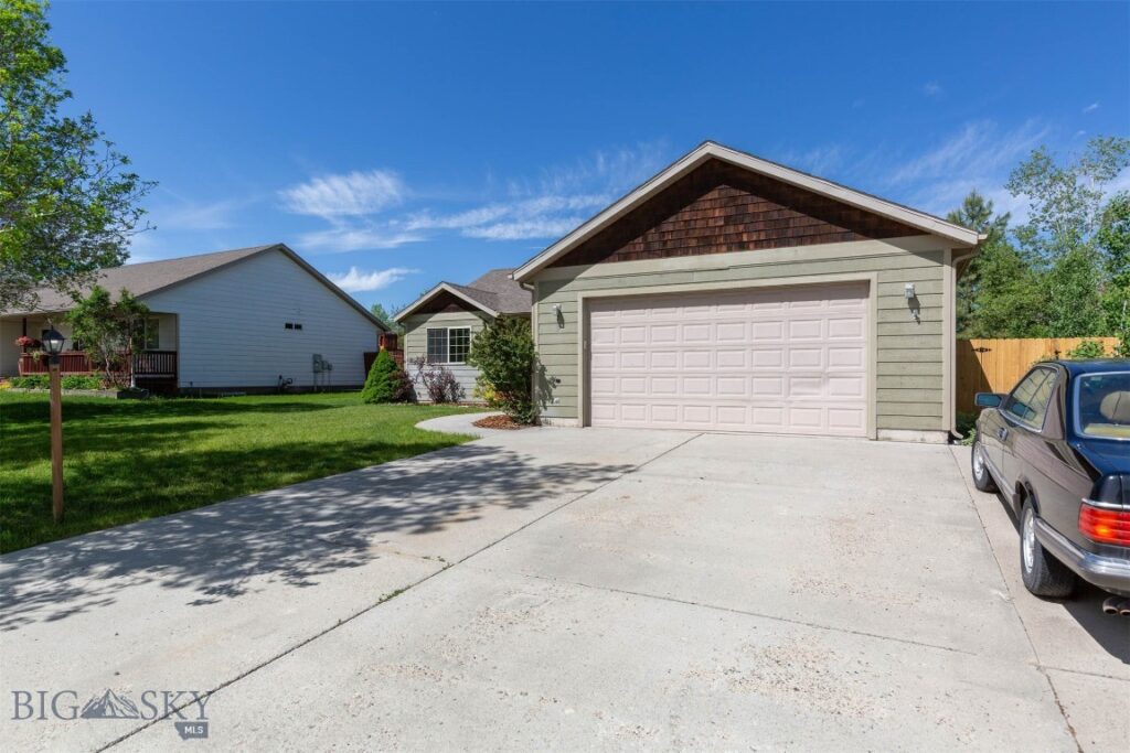 87 Clinton Lane, Belgrade MT 59714