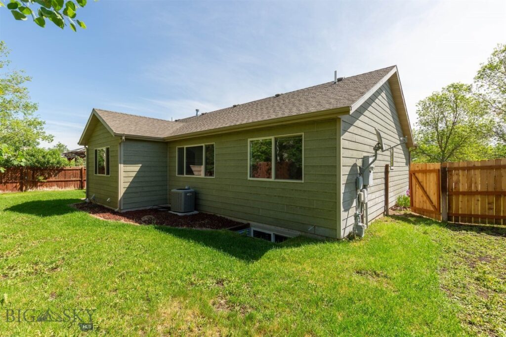 87 Clinton Lane, Belgrade MT 59714