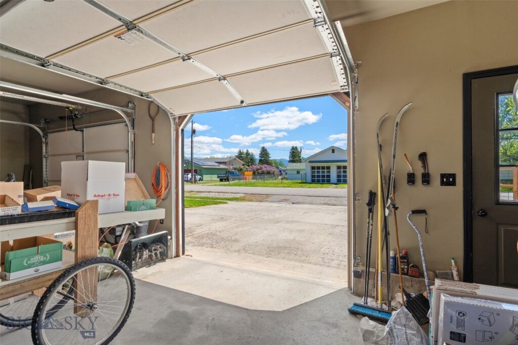 707 Montana Street, Belgrade MT 59714